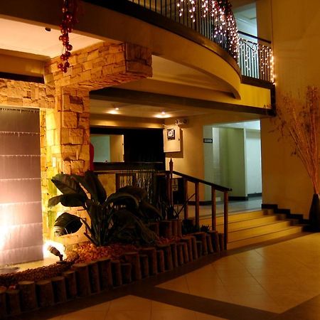Lancaster Hotel Cebu Lapu-Lapu City Exteriér fotografie