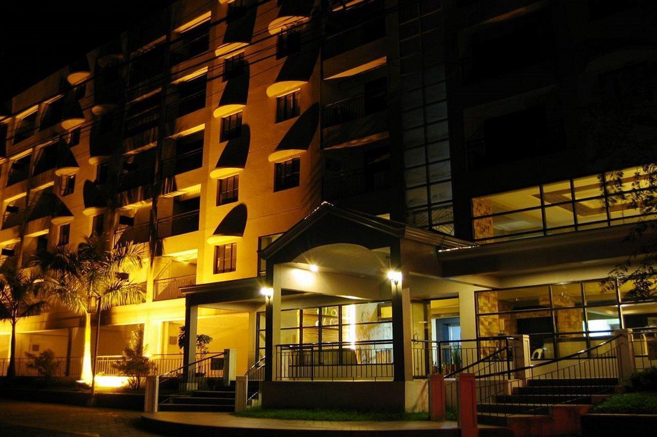Lancaster Hotel Cebu Lapu-Lapu City Exteriér fotografie